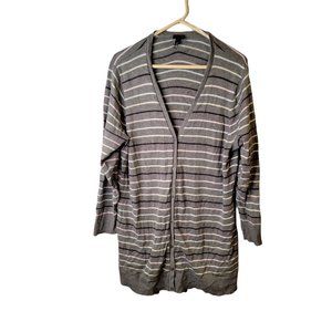 Torrid Size 3/3X Women's Boyfriend Cardigan Gray Striped Button Long Sweater.EUC